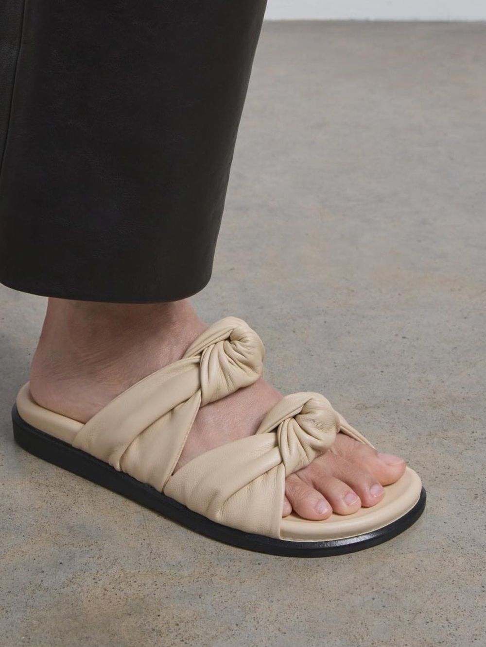 Dear Frances Tye Knot Slide Sandals NWOB Sz 37 / 6.5-7